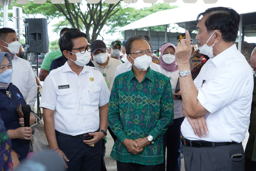 Sekda Adi Arnawa Sambut Kunja Menko Marves Di TPST Mengwitani